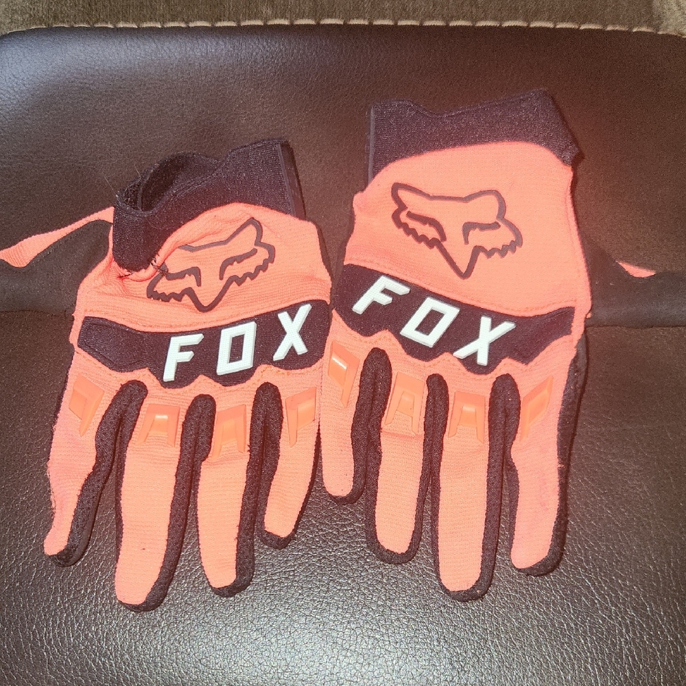 Fox Kids Orange and Black Riding Gloves